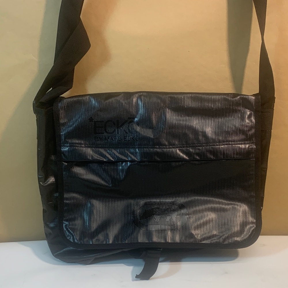 Ecko Unlimited Charcoal Messenger Bag